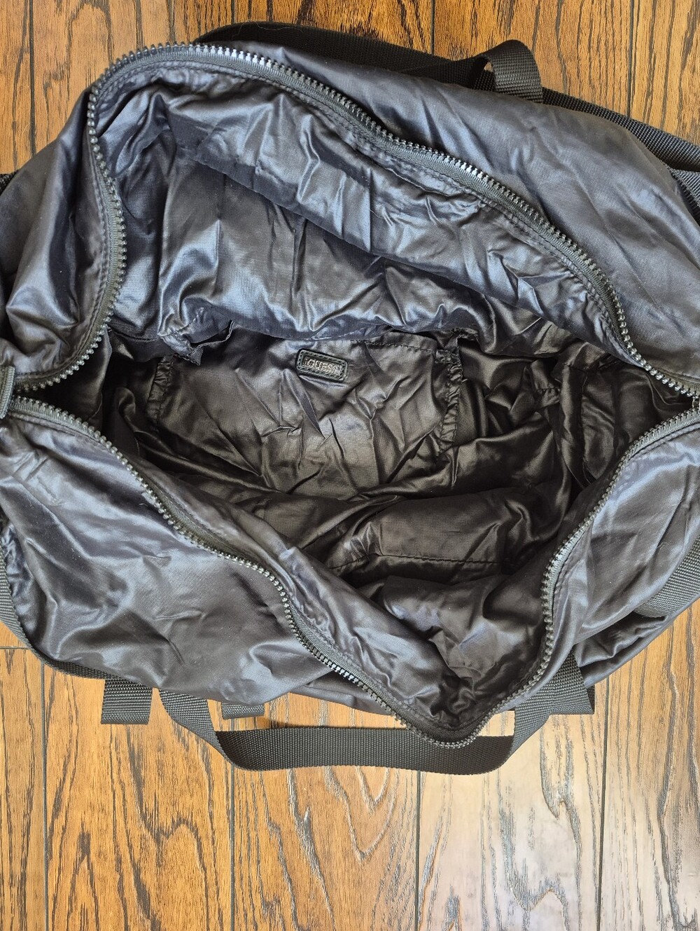 Guess Bag - Large, Black, Great for Travel - Picture 4 of 6